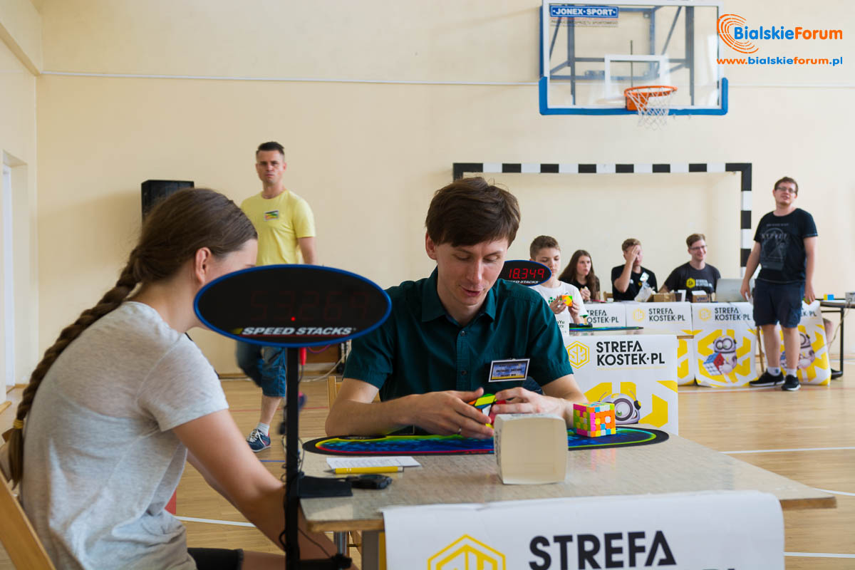 Zawody w układaniu kostki Rubika