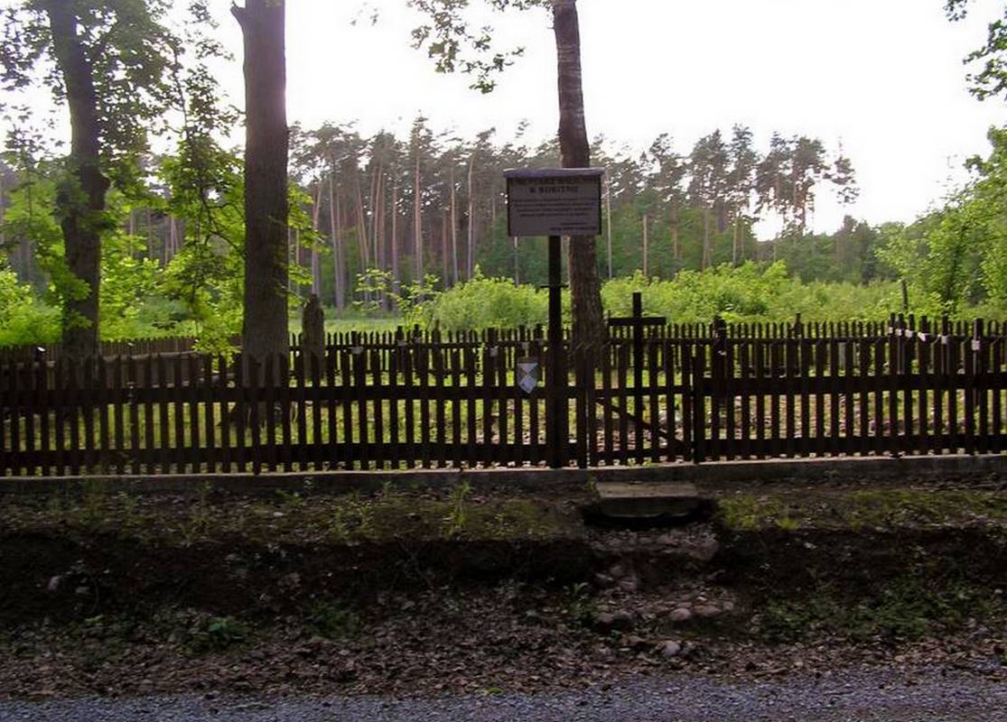 Zapomniany cmentarz wojenny z 1915 roku w okolicach Rokitna