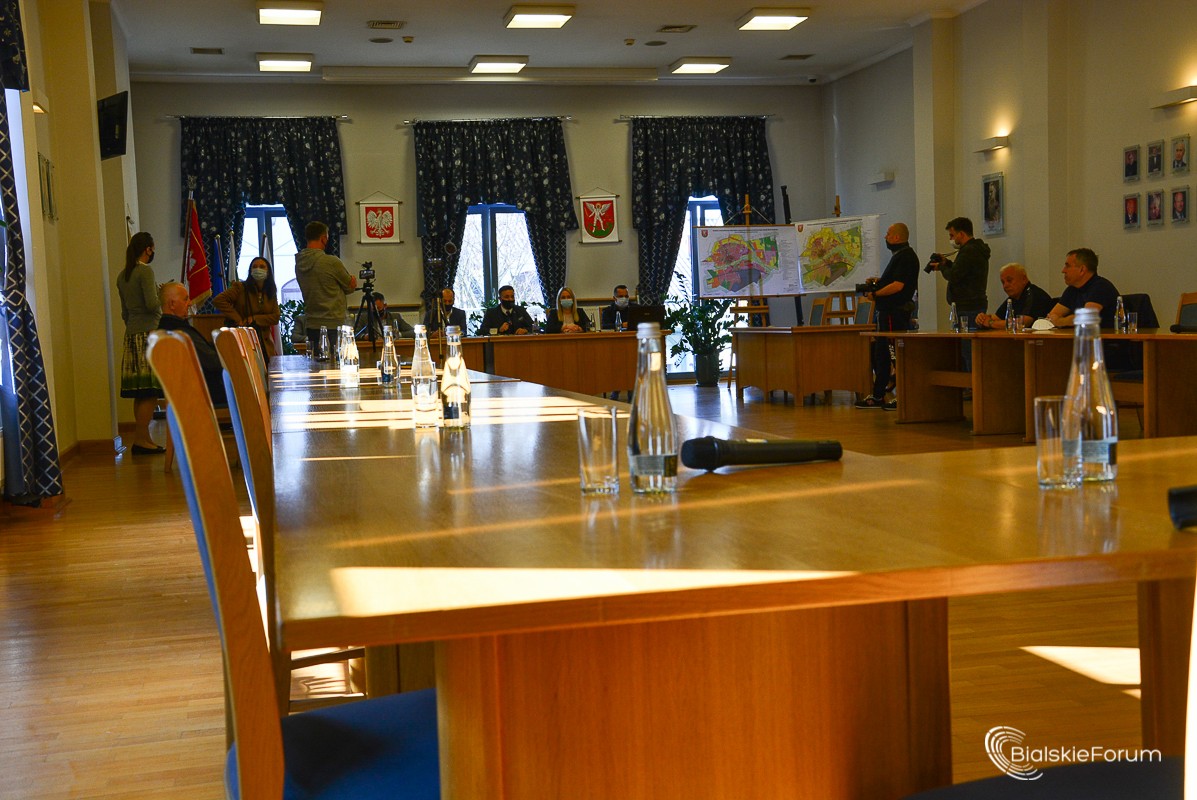 Opowieści i symetryzm - spotkanie w sprawie działań CBA w ratuszu