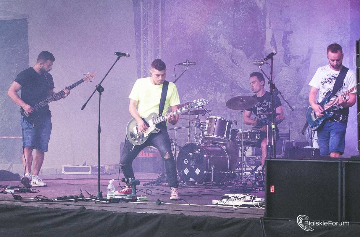 Wakacyjne koncerty na Placu Wolności - Koniec Listopada