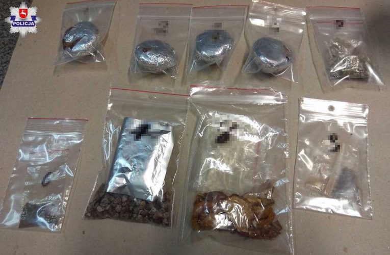 Ponad 2 kilogramy narkotyków ujawnione podczas przeszukania