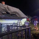 Pożar poddasza w budynku mieszkalnym w Podolance