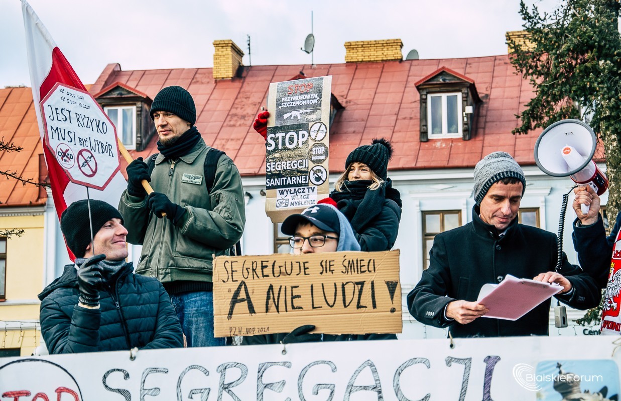 Manifestacja "Stop Segregacji Sanitarnej w Kraju"