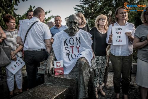 Nieznośna lekkość bytu czyli koszulkowa alternatywa w akcji