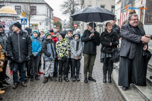 Uczniowie uczcili rocznicę urodzin Marszałka Piłsudskiego