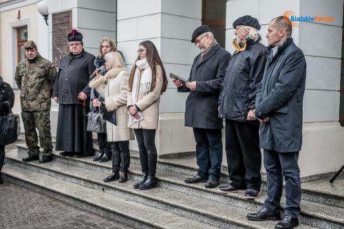 Uczniowie uczcili rocznicę urodzin Marszałka Piłsudskiego