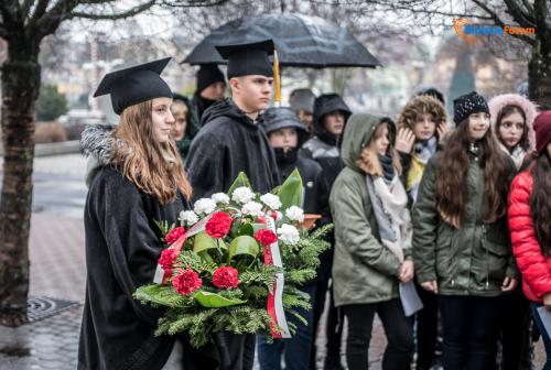 Uczniowie uczcili rocznicę urodzin Marszałka Piłsudskiego