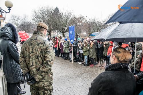 Uczniowie uczcili rocznicę urodzin Marszałka Piłsudskiego