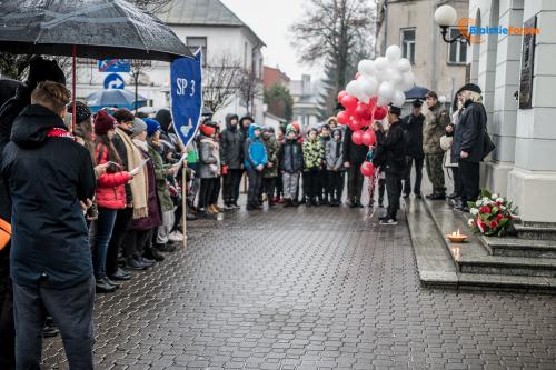 Uczniowie uczcili rocznicę urodzin Marszałka Piłsudskiego