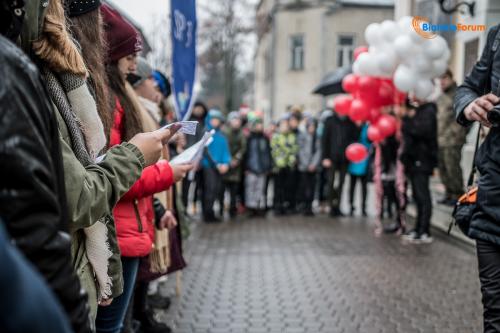 Uczniowie uczcili rocznicę urodzin Marszałka Piłsudskiego