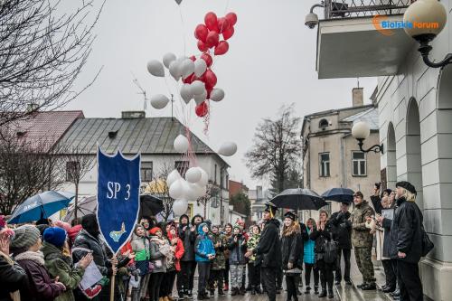 Uczniowie uczcili rocznicę urodzin Marszałka Piłsudskiego