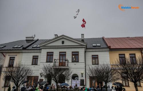Uczniowie uczcili rocznicę urodzin Marszałka Piłsudskiego