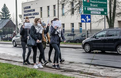 Protesty w Szkoły ZDZ im. Krzysztofa Kamila Baczyńskiego w Białej Podlaskiej 1015