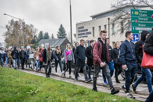 Protesty w Szkoły ZDZ im. Krzysztofa Kamila Baczyńskiego w Białej Podlaskiej 1020