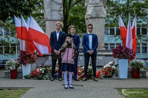 Uroczystości upamiętniające 81. rocznicę napaści ZSRR na Polskę  1035