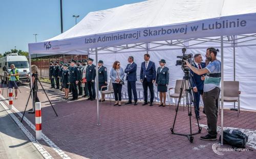 oddanie do użytku w Oddziale Celnym Drogowym w Terespolu skanera RTG do prześwietlania pojazdów 1002