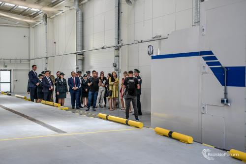 oddanie do użytku w Oddziale Celnym Drogowym w Terespolu skanera RTG do prześwietlania pojazdów 1033