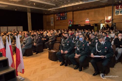 Sluzby-mundurowe-spiewaja-Niepodleglej 1005