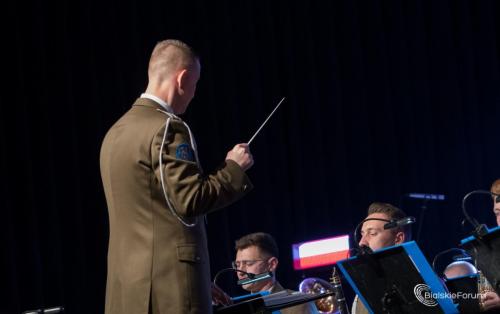 Sluzby-mundurowe-spiewaja-Niepodleglej 1031